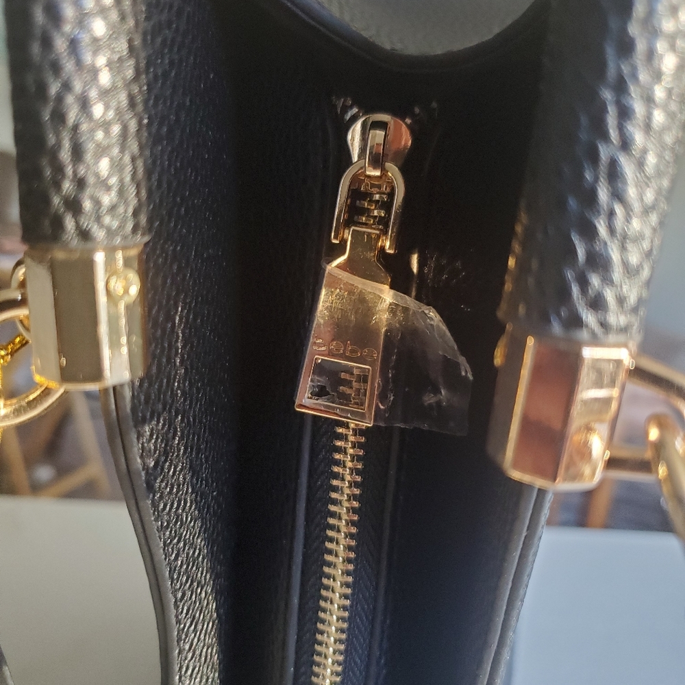 BEBE SATCHEL - Picture 5 of 7